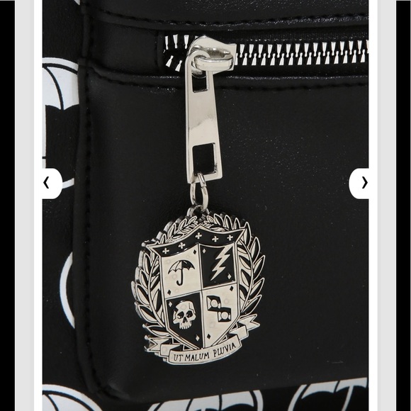 HOT TOPIC The Umbrella Academy Icon MINI BACKPACK! - Picture 4 of 5